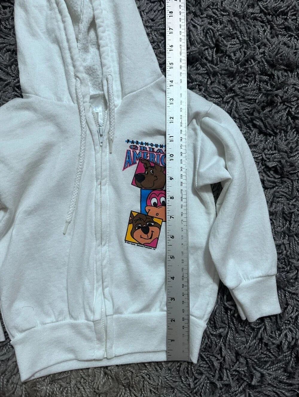 Vintage 1994 Great America Baby Sweater Size 2T Scooby Doo Characters